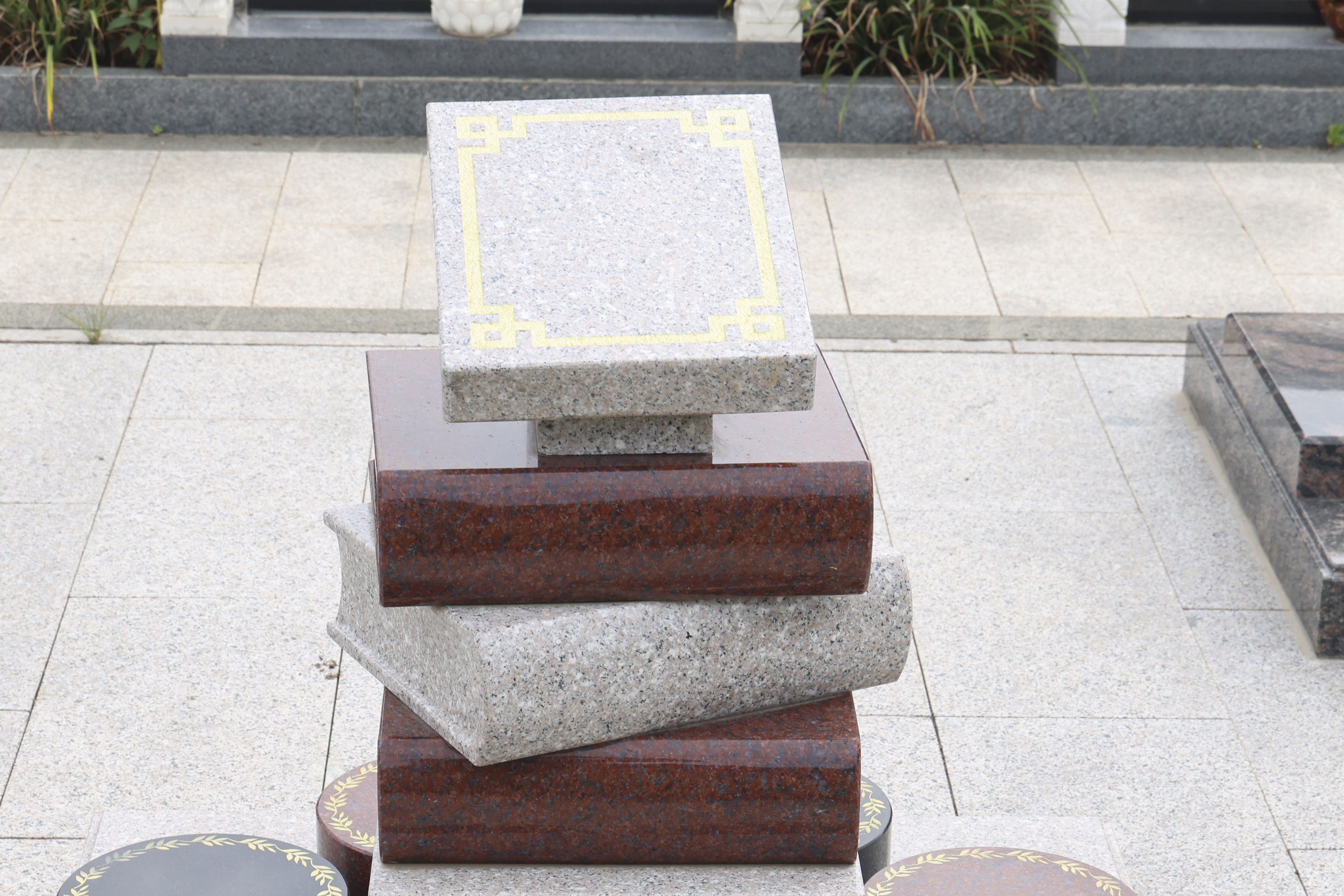 节地家庭合葬墓展示图
